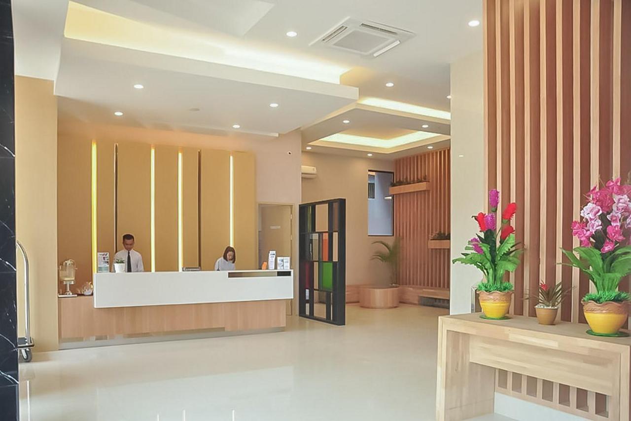 Hotel Mutiara Mitra Reddoorz Padangsidimpuan Buitenkant foto